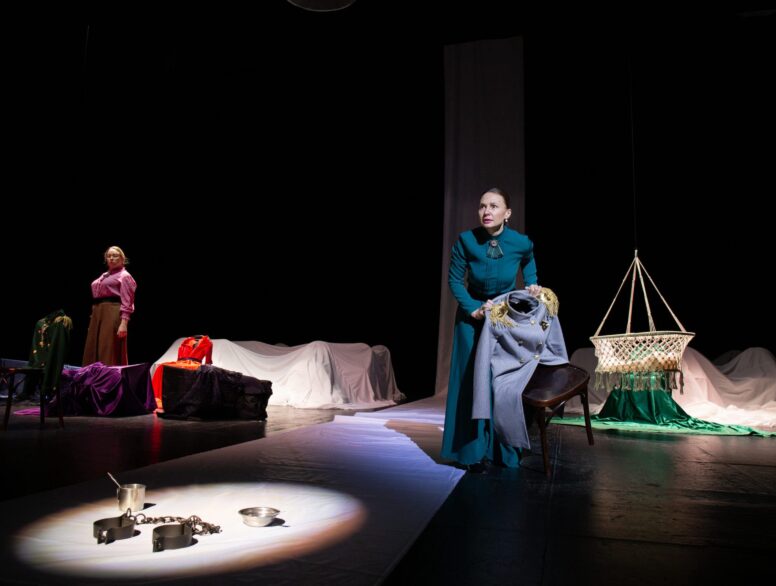 Рецензия 6 Опера Русские Женщины прозвучала на сцене Дома Музыки в рамках фестиваля Приглушённые Голоса в исполнении Юлии Петрачук и Ольги Надеждиной